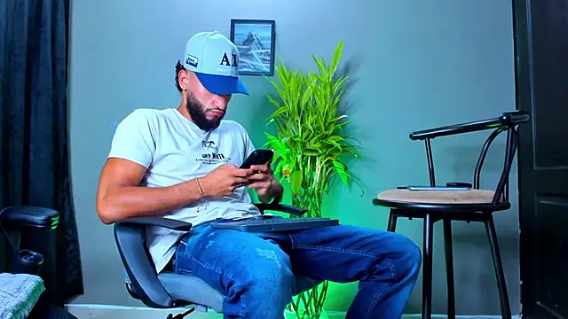 Damian 022 online show from November 2025 11:09:01 AM