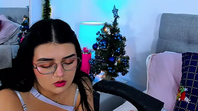 Samantha  Vega online show from December 2025 08:06:01 PM