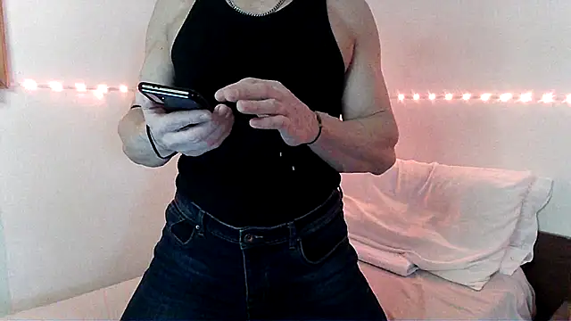 Snapshot of Alexx_Fit023 chatting on January 2025 08:58:02 PM Alexx Fit023 online show from January 2025 08:58:02 PM