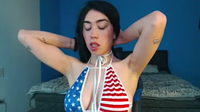 Julieta De Los Angeles online show from October 2025 01:54:02 PM