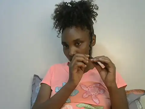 StacyGee24 online show from October 2025 05:46:01 PM