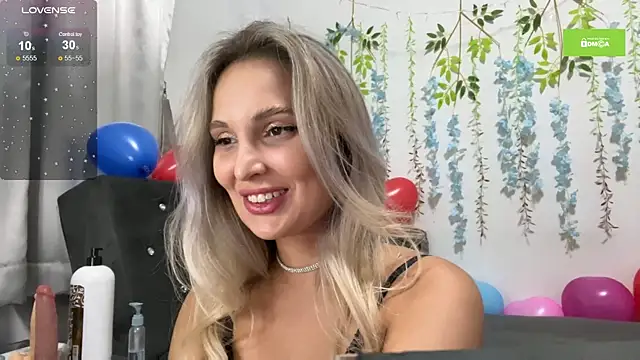 Isexxs online show from February 2025 07:23:01 PM