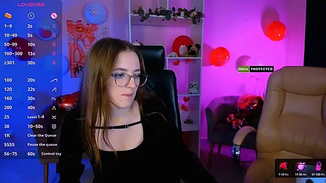 Snapshot of liana_kisses chatting on February 2025 02:58:01 AM liana kisses online show from February 2025 02:58:01 AM