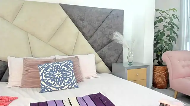 BarbaraKnox  online show from December 2024 12:05:02 PM