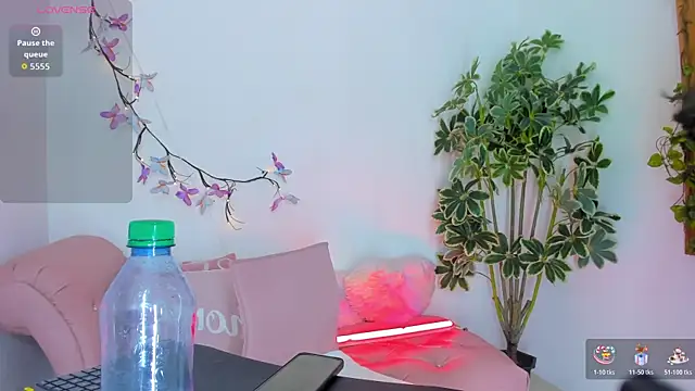 BarbaraKnox  online show from October 2025 12:00:01 AM