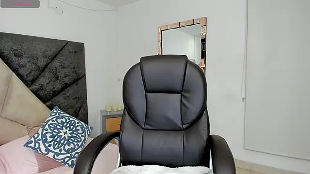 BarbaraKnox  online show from February 2026 11:22:01 PM