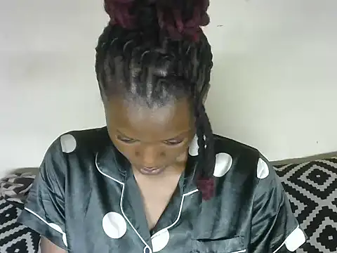 Snapshot of Pretty-emmie chatting on January 2025 08:28:01 PM Pretty-emmie online show from January 2025 08:28:01 PM