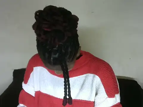 Snapshot of Pretty-emmie chatting on February 2025 02:37:01 PM Pretty-emmie online show from February 2025 02:37:01 PM