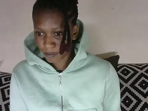 Snapshot of Pretty-emmie chatting on February 2025 05:43:02 PM Pretty-emmie online show from February 2025 05:43:02 PM