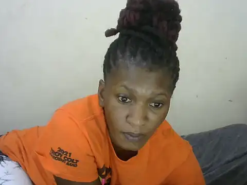 Snapshot of Pretty-emmie chatting on February 2025 12:26:01 AM Pretty-emmie online show from February 2025 12:26:01 AM