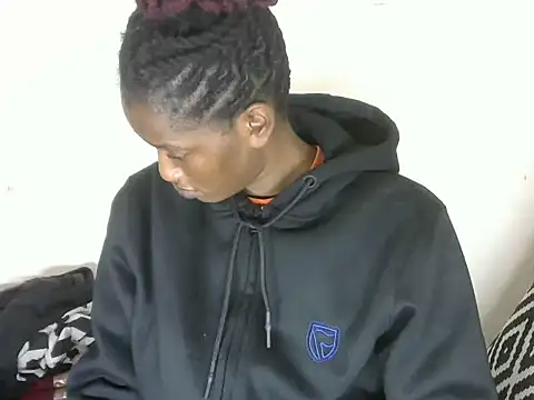 Snapshot of Pretty-emmie chatting on February 2025 06:47:02 PM Pretty-emmie online show from February 2025 06:47:02 PM