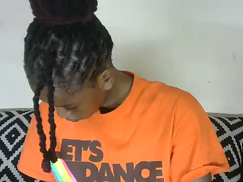 Snapshot of Pretty-emmie chatting on March 2025 08:16:02 PM Pretty-emmie online show from March 2025 08:16:02 PM