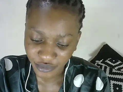 Snapshot of Pretty-emmie chatting on March 2025 12:11:02 AM Pretty-emmie online show from March 2025 12:11:02 AM