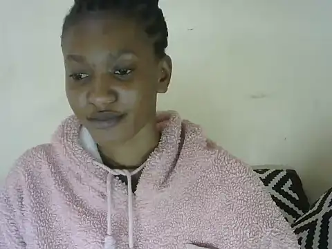 Snapshot of Pretty-emmie chatting on March 2025 12:39:01 PM Pretty-emmie online show from March 2025 12:39:01 PM