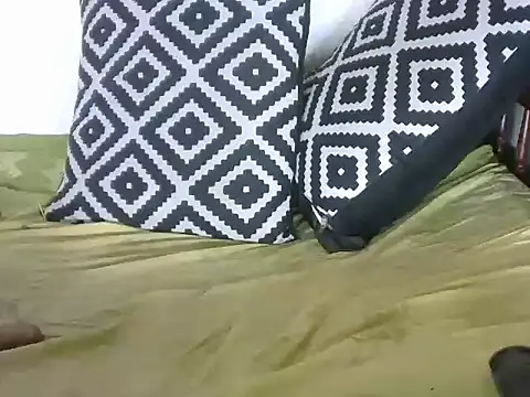 Snapshot of Pretty-emmie chatting on March 2025 05:31:01 PM Pretty-emmie online show from March 2025 05:31:01 PM