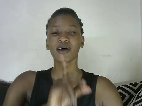 Snapshot of Pretty-emmie chatting on March 2025 08:59:01 AM Pretty-emmie online show from March 2025 08:59:01 AM