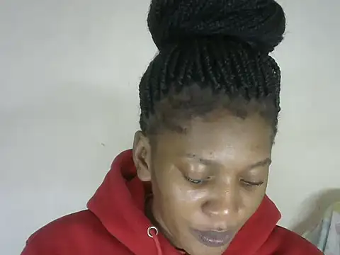 Snapshot of Pretty-emmie chatting on October 2025 09:00:02 PM Pretty-emmie online show from October 2025 09:00:02 PM