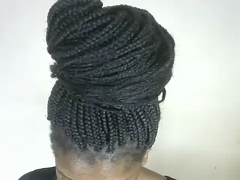 Snapshot of Pretty-emmie chatting on October 2025 04:49:02 PM Pretty-emmie online show from October 2025 04:49:02 PM