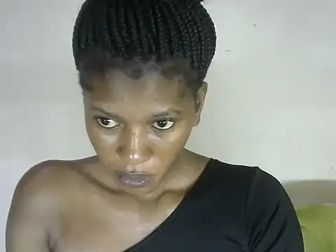 Snapshot of Pretty-emmie chatting on October 2025 09:17:02 AM Pretty-emmie online show from October 2025 09:17:02 AM