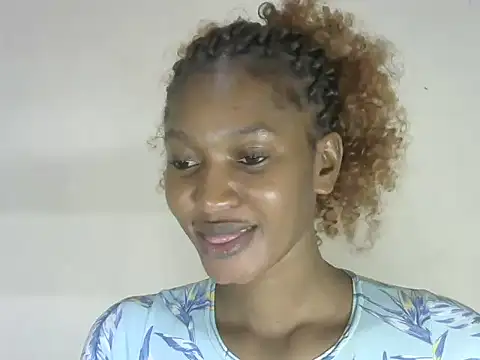 Snapshot of Pretty-emmie chatting on October 2025 05:44:02 PM Pretty-emmie online show from October 2025 05:44:02 PM