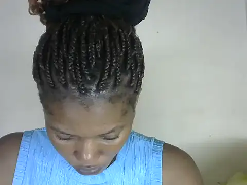 Snapshot of Pretty-emmie chatting on October 2025 11:04:02 PM Pretty-emmie online show from October 2025 11:04:02 PM