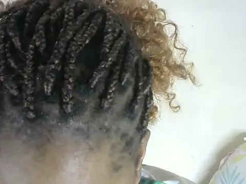 Snapshot of Pretty-emmie chatting on October 2025 09:37:01 PM Pretty-emmie online show from October 2025 09:37:01 PM