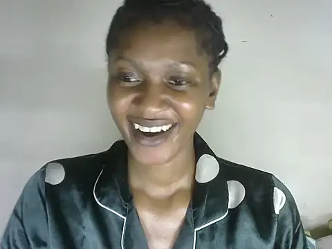 Snapshot of Pretty-emmie chatting on November 2025 11:12:02 AM Pretty-emmie online show from November 2025 11:12:02 AM