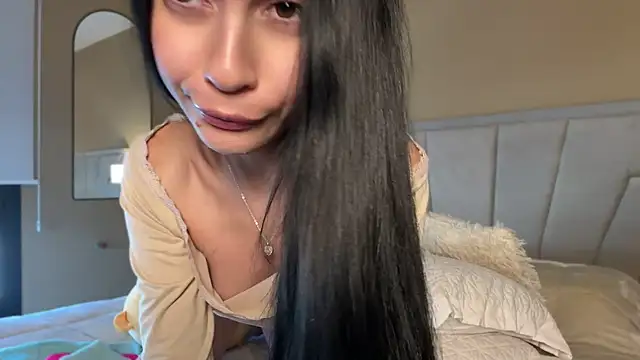Snapshot of Valentcouple chatting on May 2026 07:41:01 PM Valentcouple online show from May 2026 07:41:01 PM