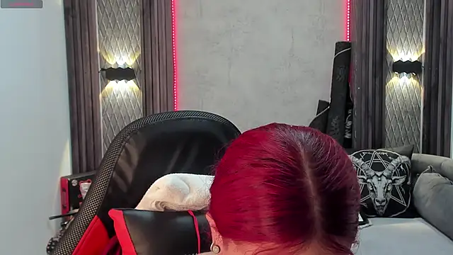 selene red  online show from January 2025 02:39:01 PM