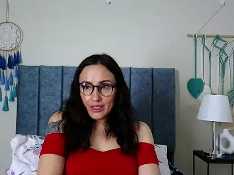 IberianMoonMK online show from September 2025 11:37:02 AM