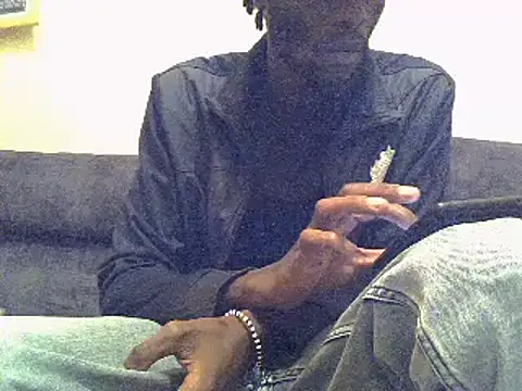 Snapshot of Delicious-D chatting on January 2025 08:14:01 PM Delicious-D online show from January 2025 08:14:01 PM