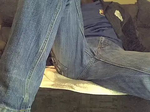 Snapshot of Delicious-D chatting on February 2025 08:02:02 PM Delicious-D online show from February 2025 08:02:02 PM