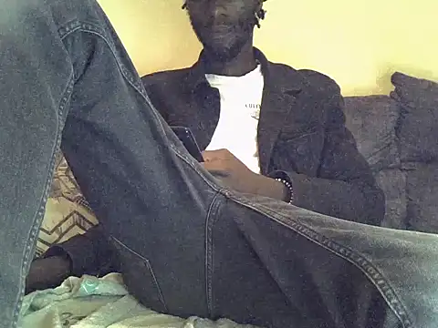 Snapshot of Delicious-D chatting on February 2025 07:25:02 PM Delicious-D online show from February 2025 07:25:02 PM