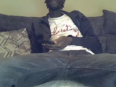 Snapshot of Delicious-D chatting on February 2025 07:49:02 PM Delicious-D online show from February 2025 07:49:02 PM