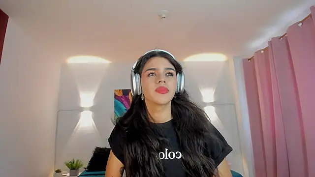 Snapshot of NoahCasstro chatting on January 2025 06:59:02 PM NoahCasstro online show from January 2025 06:59:02 PM