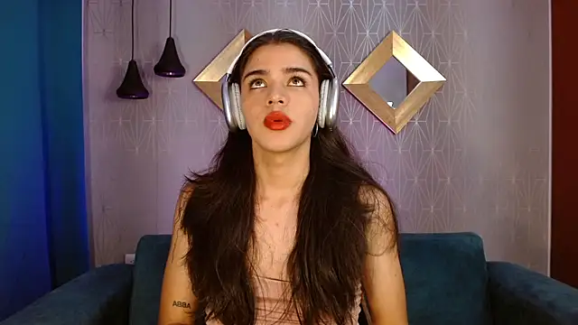 Snapshot of NoahCasstro chatting on January 2025 07:43:01 PM NoahCasstro online show from January 2025 07:43:01 PM