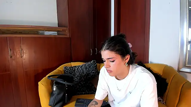 Snapshot of NoahCasstro chatting on February 2025 07:31:02 PM NoahCasstro online show from February 2025 07:31:02 PM