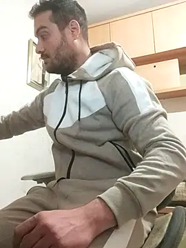 Snapshot of skrigul12 chatting on February 2026 02:04:01 AM skrigul12 online show from February 2026 02:04:01 AM