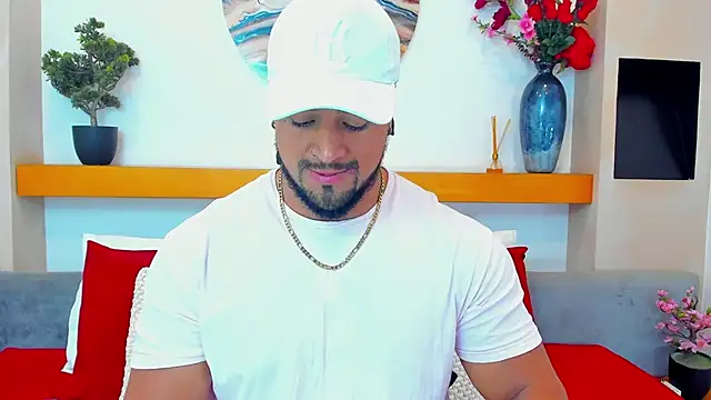 MikeEstevess online show from June 2026 10:08:01 PM