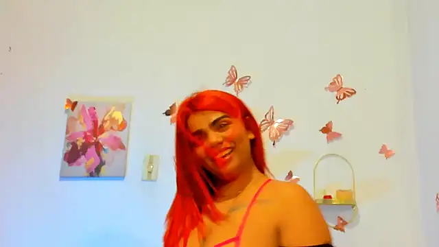 Snapshot of AnahiSmitth chatting on December 2025 12:17:01 AM AnahiSmitth online show from December 2025 12:17:01 AM