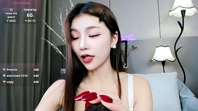 Momoever123456 online show from March 2025 05:56:01 PM