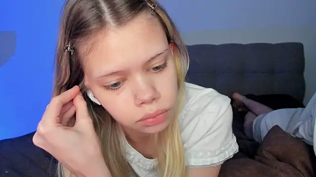 chansetolove online show from March 2025 08:00:01 PM