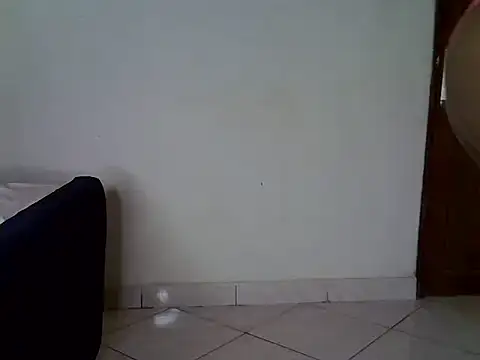 Snapshot of SWEETRENNE_ chatting on March 2026 06:43:01 PM SWEETRENNE online show from March 2026 06:43:01 PM