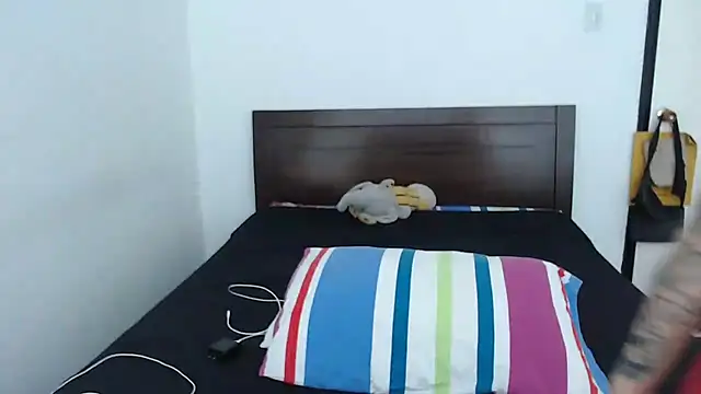 rebecca collin online show from October 2025 08:32:02 PM