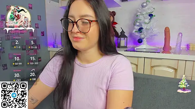 Snapshot of Kruela_Eva chatting on December 2024 11:42:01 PM Kruela Eva online show from December 2024 11:42:01 PM