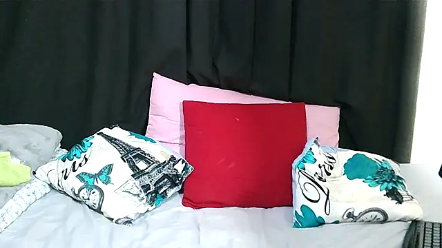 DIRTYTALKINQUEEN online show from January 2025 10:01:01 PM