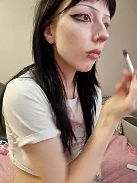 Snapshot of _Alice_0-0 chatting on May 2026 05:46:02 AM Alice 0-0 online show from May 2026 05:46:02 AM