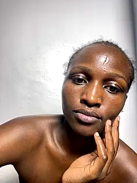 Curvixx online show from December 2025 06:45:01 PM