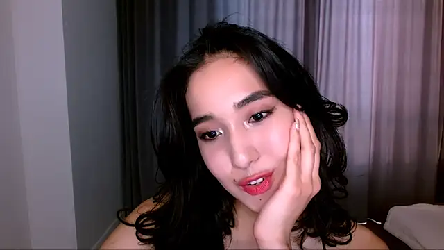 Snapshot of Li_noen chatting on December 2024 04:39:01 AM Li noen online show from December 2024 04:39:01 AM