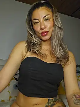 Karen San Miguel online show from March 2025 07:05:01 PM